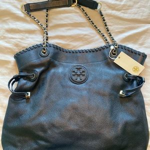Authentic Tory Burch large slouch bag. Like new. Great condition.